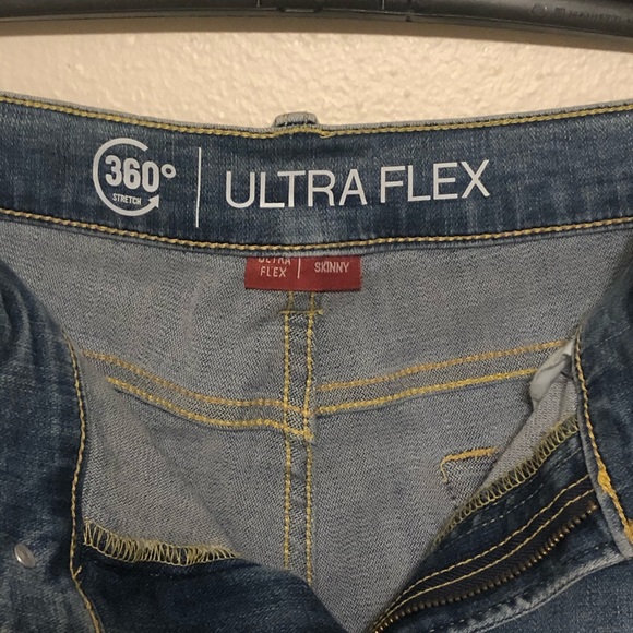 Arizona Jean Company | Distressed Skinny Jeans - Picture 2 of 3